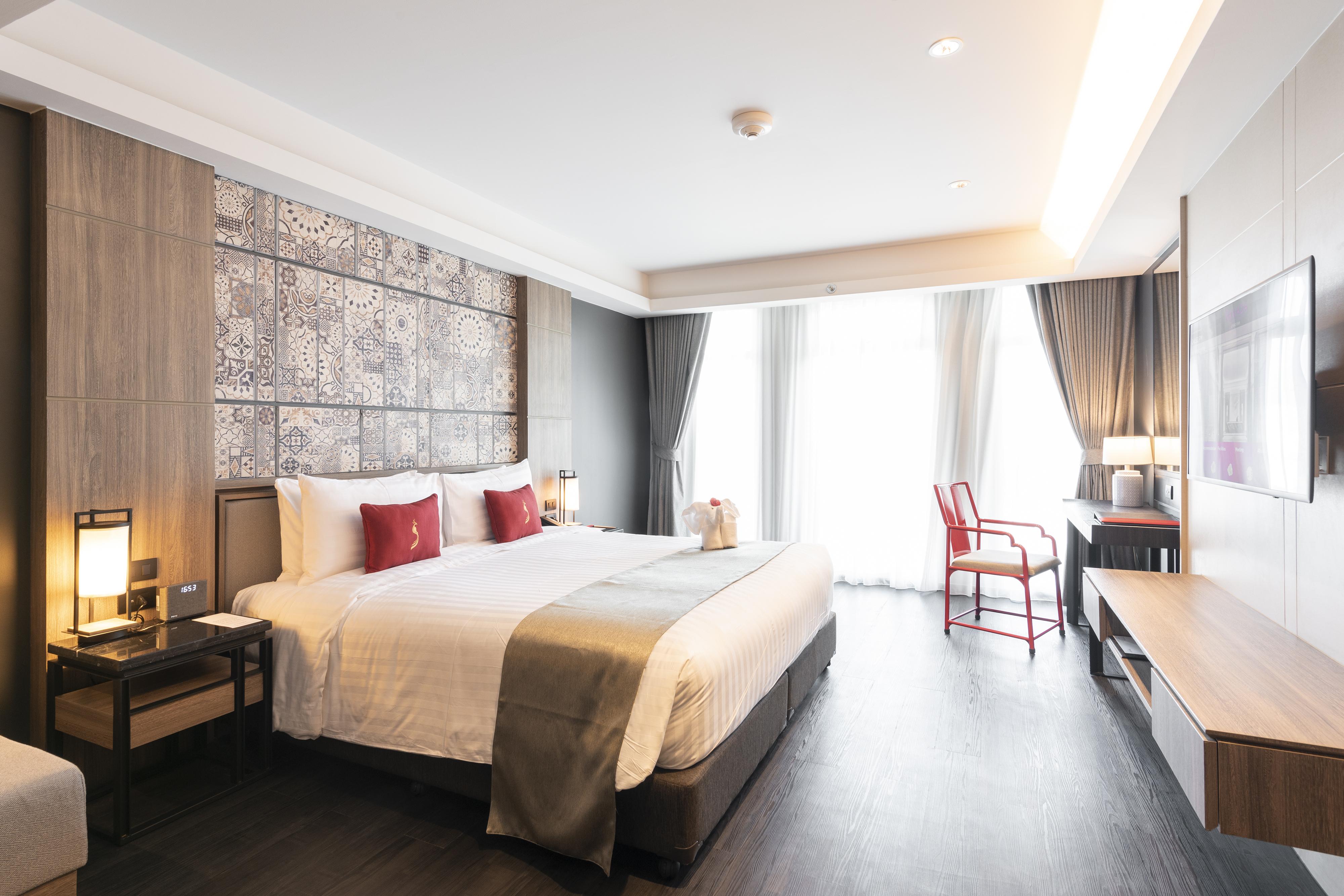 Hotel Ramada Plaza By Wyndham Chao Fah Phuket Exterior foto Deluxe Room