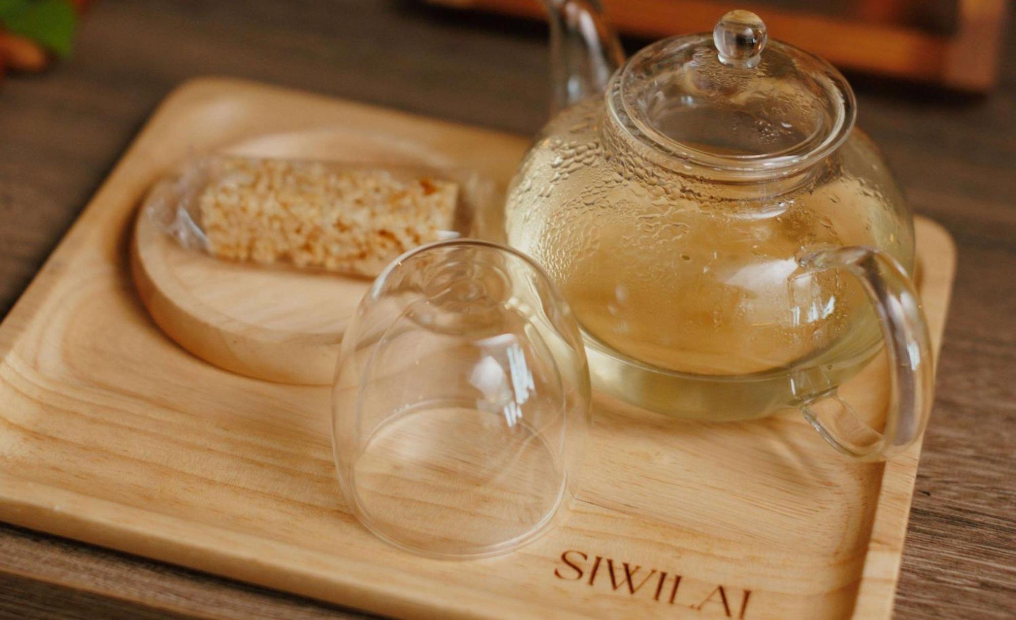 Hotel Ramada Plaza By Wyndham Chao Fah Phuket Exterior foto A pot of Siwilan tea