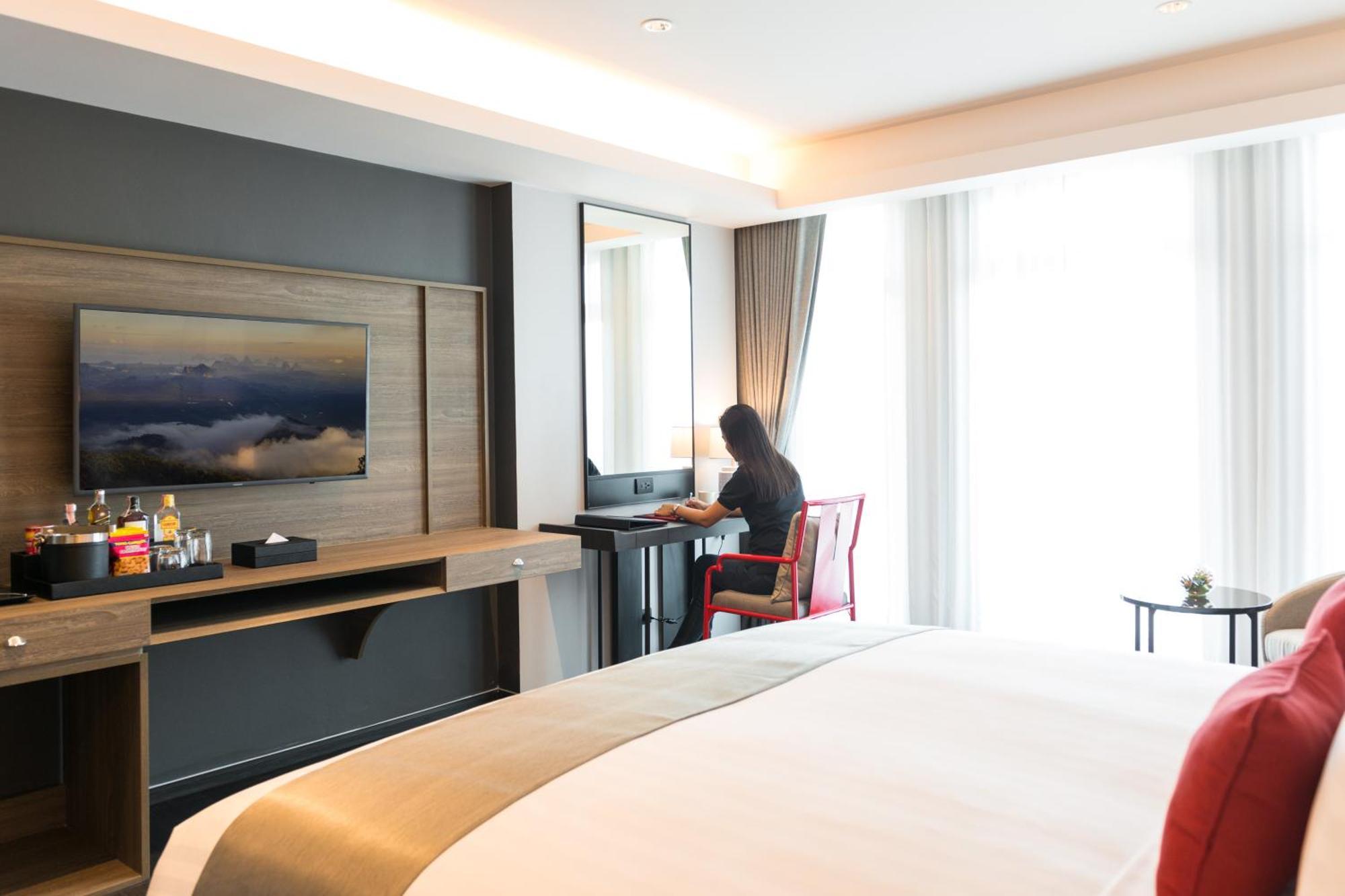 Hotel Ramada Plaza By Wyndham Chao Fah Phuket Zimmer foto Deluxe Room